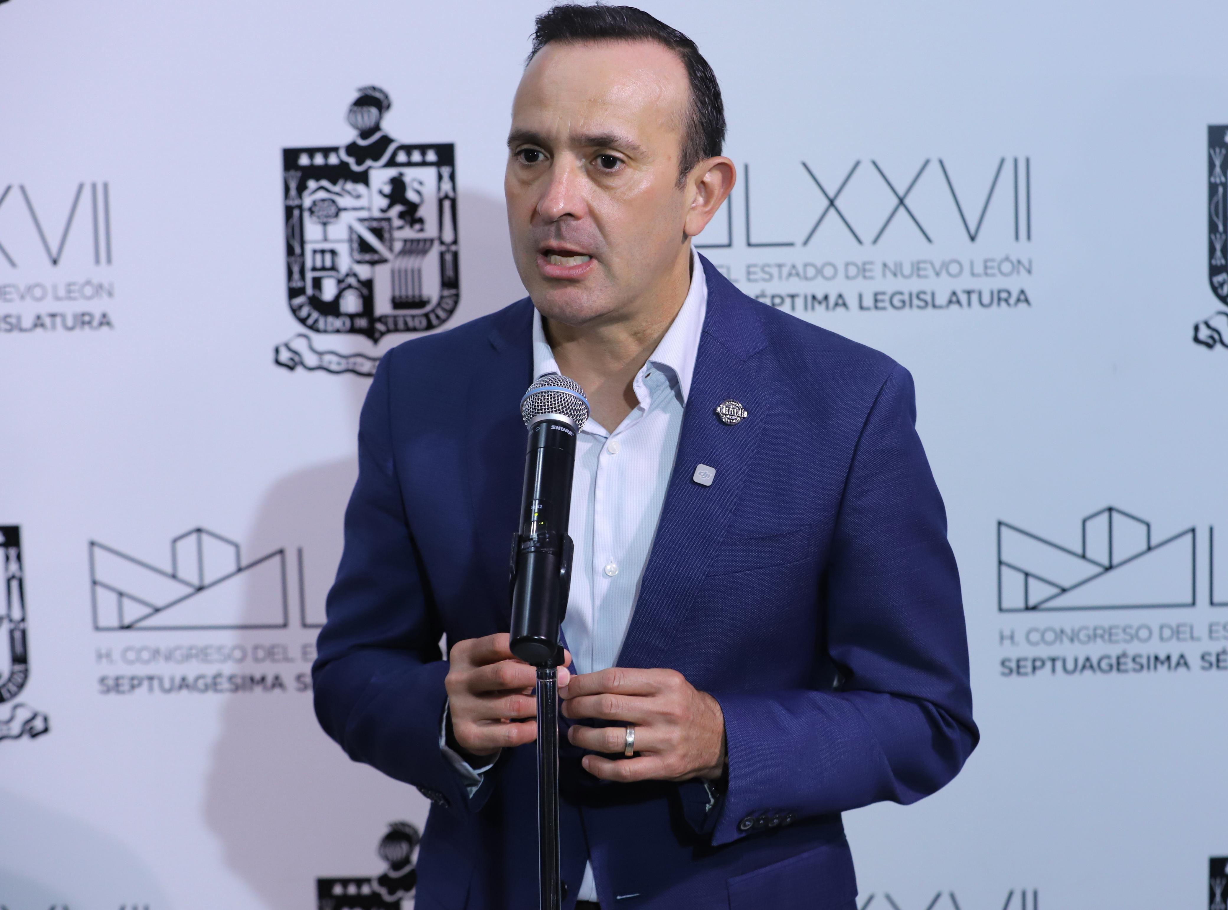 GOBERNADOR SEGUIRÁ EXPRIMIENDO AGUA Y DRENAJE.- CARLOS DE LA FUENTE 