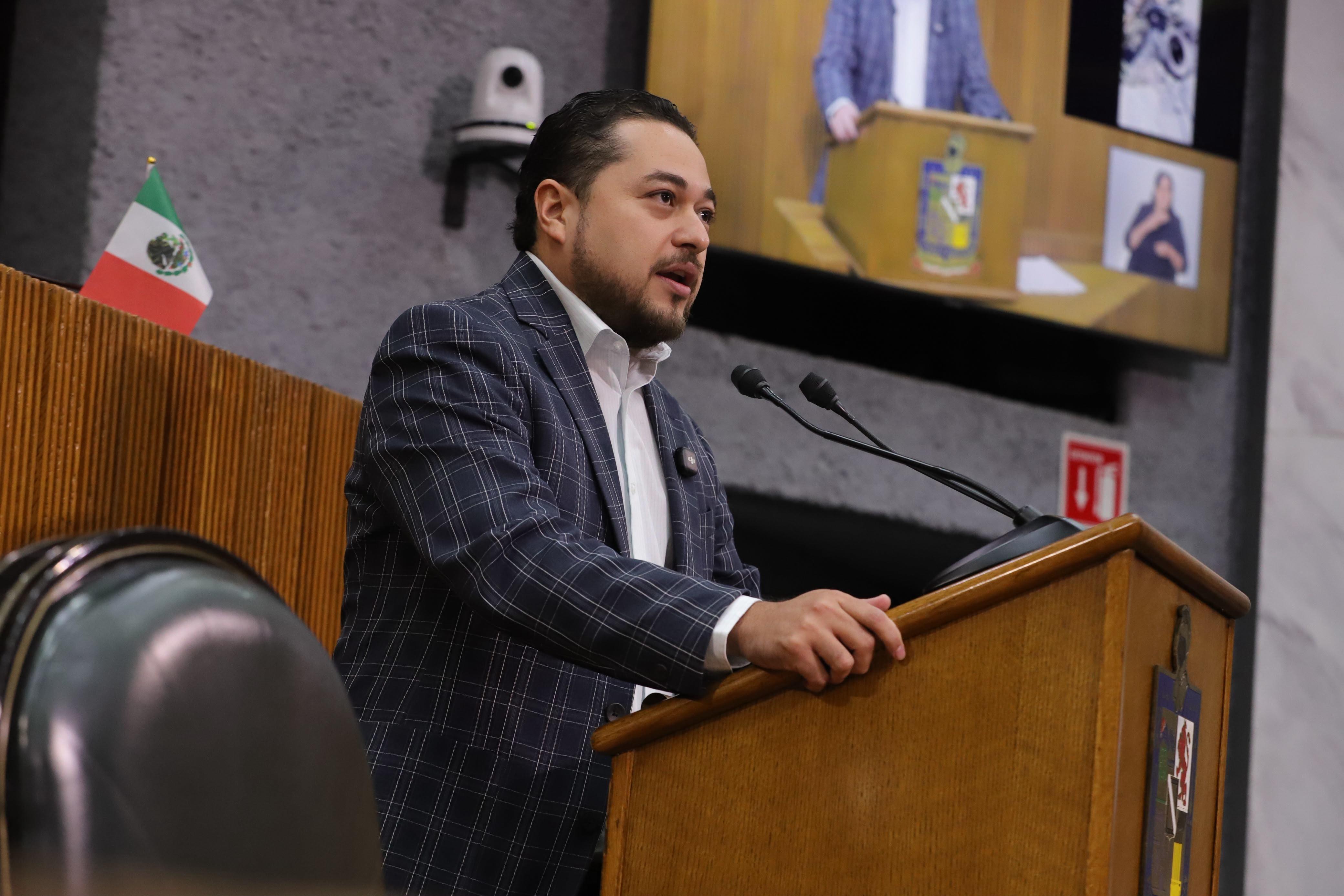 EXIGE MIGUEL LECHUGA SOLUCIÓN A OBRAS INCONCLUSAS DE AYD