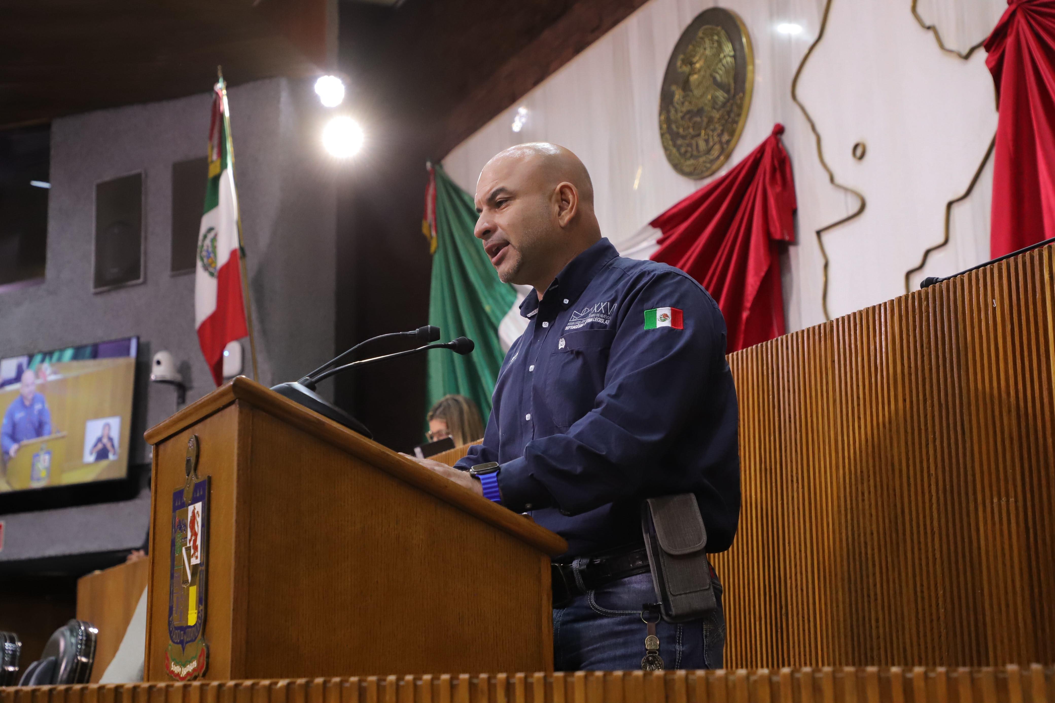 EXIGE JOSÉ LUIS SANTOS PROHIBIR PROMOCIÓN POLÍTICA EN PLANTELES ESCOLARES