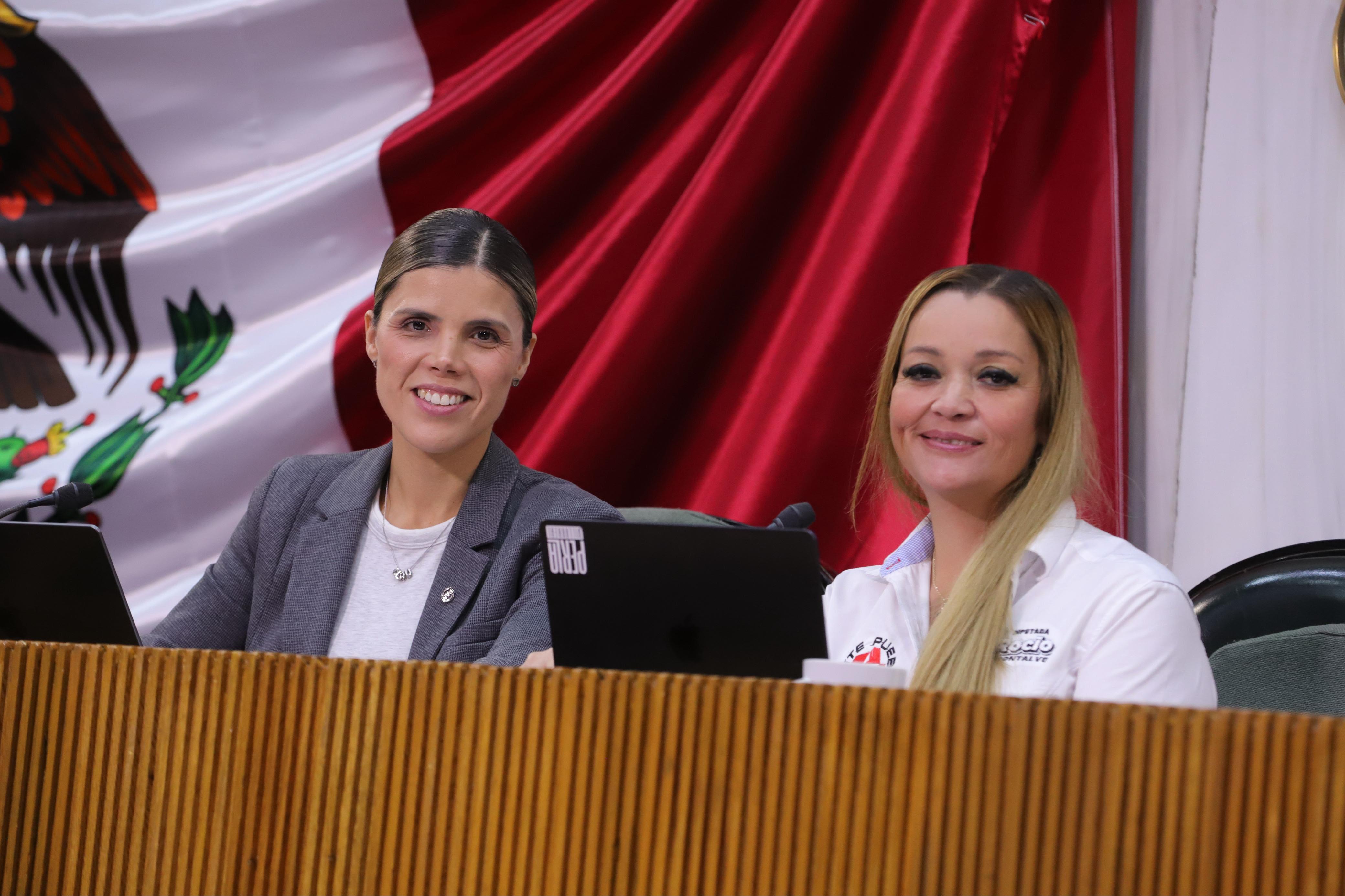 SUMA ACCIÓN NACIONAL A ROCÍO MONTALVO A SU BANCADA 