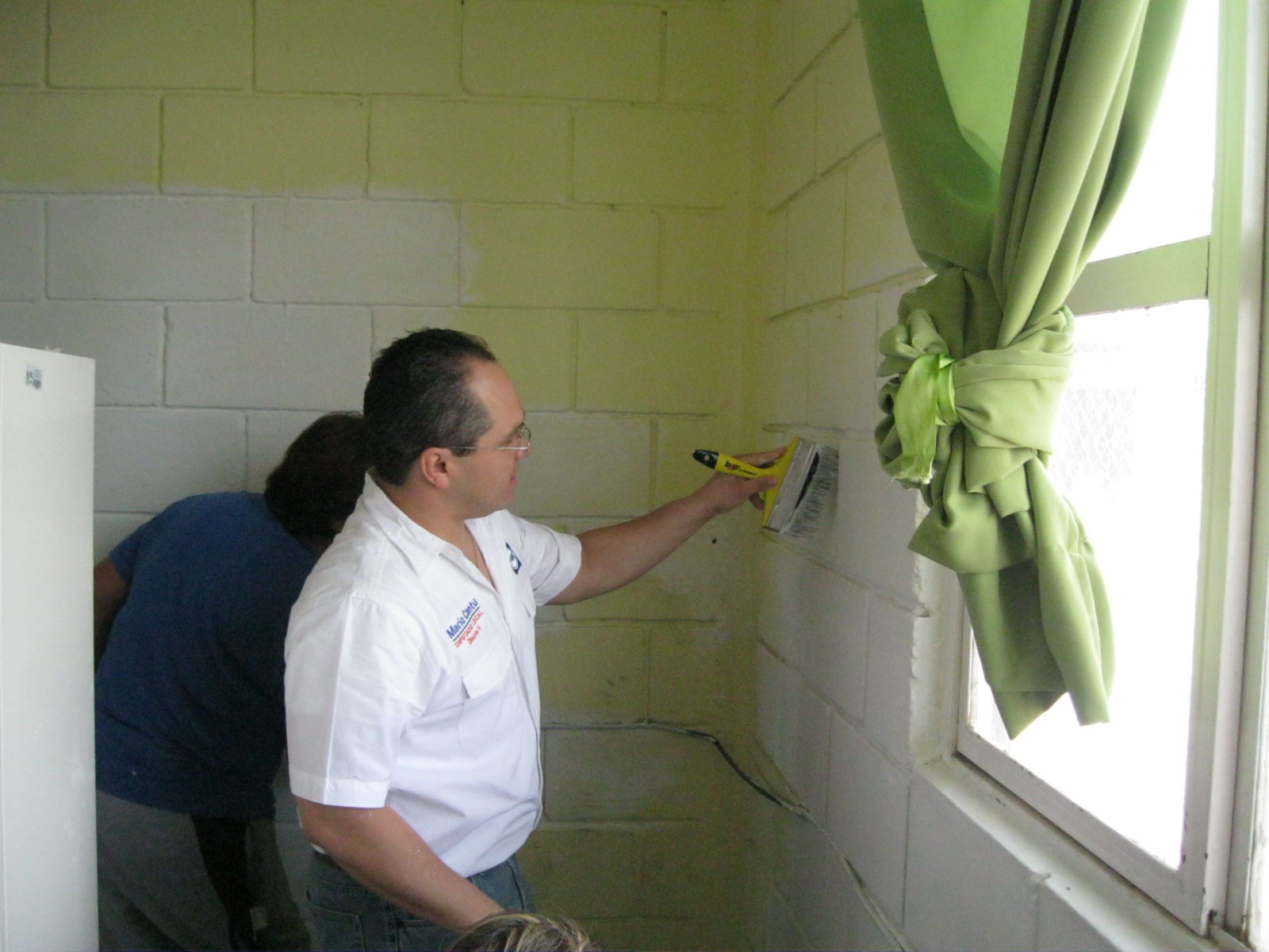 Inicia Mario Cantú programa de mantenimiento a escuelas de San Nicolás