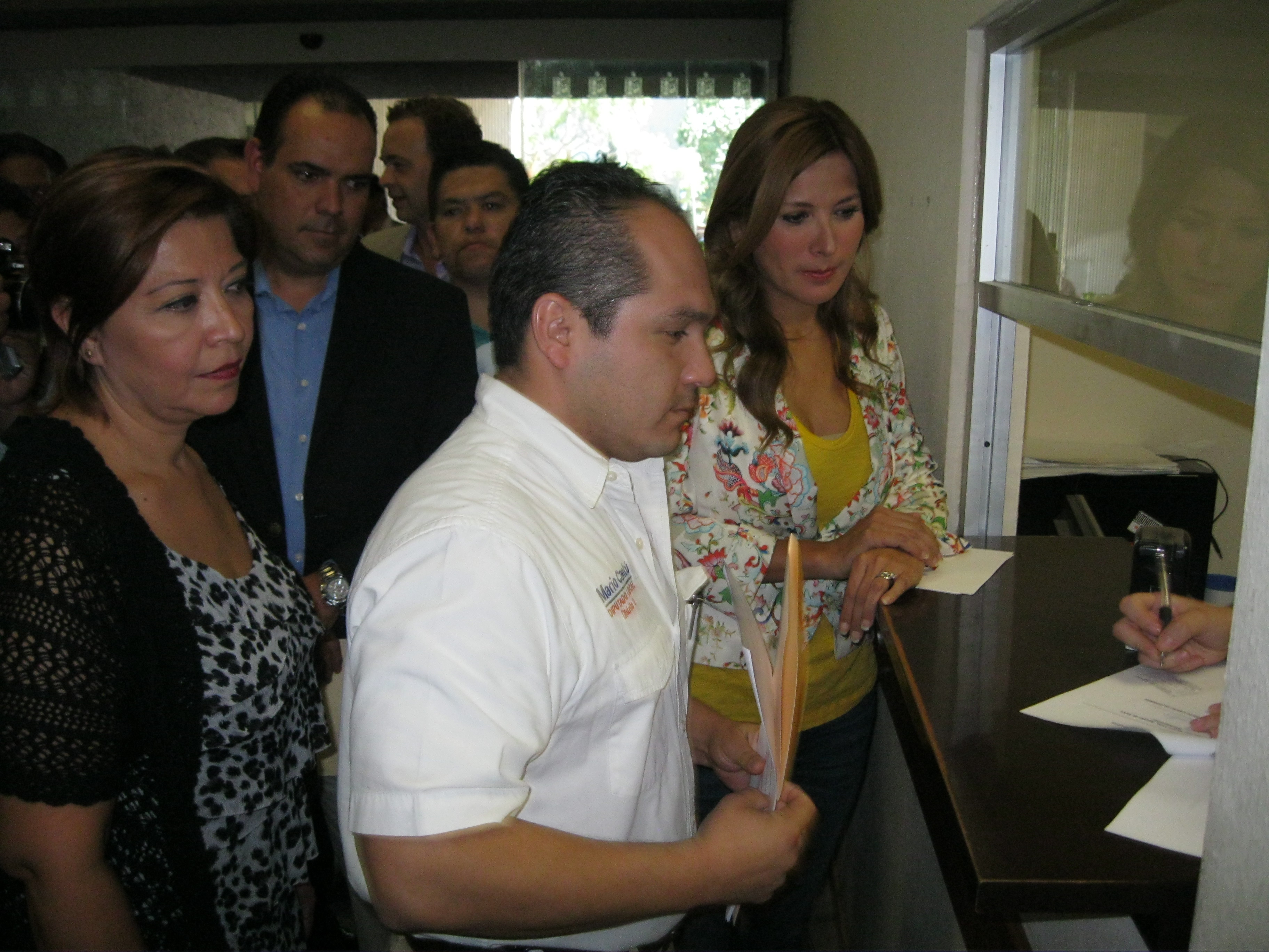  Pide Mario Cantú, returnar el expediente de trasporte gratuito para estudiantes