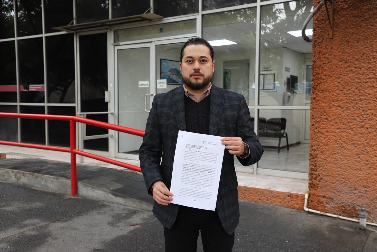 DENUNCIA MIGUEL LECHUGA A ALCALDE DE SANTA CATARINA POR 