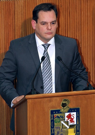 Exige Acción Nacional detener replaqueo; Congreso Local aprueba