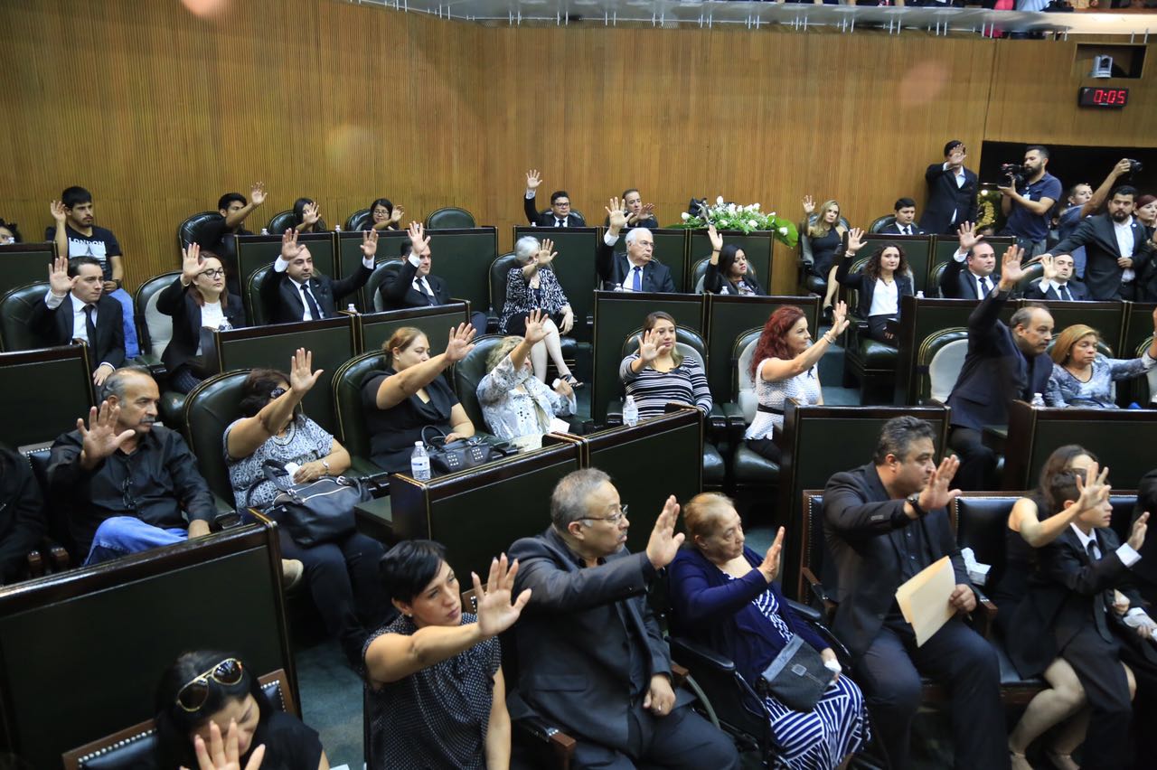 RECUERDAN A SERGIO PÉREZ CON PASE DE LISTA