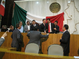 Acusa Acción Nacional a priistas de 