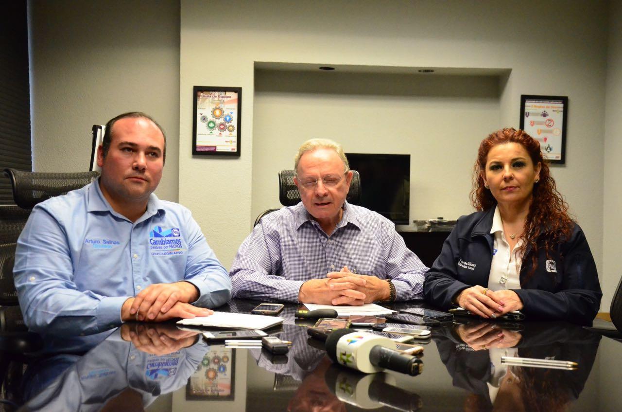 SE REÚNEN DIPUTADOS DEL PAN CON DIRECTOR DE METRORREY