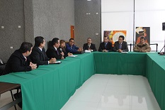Se reúne Juan Carlos Ruiz con colegio de abogados