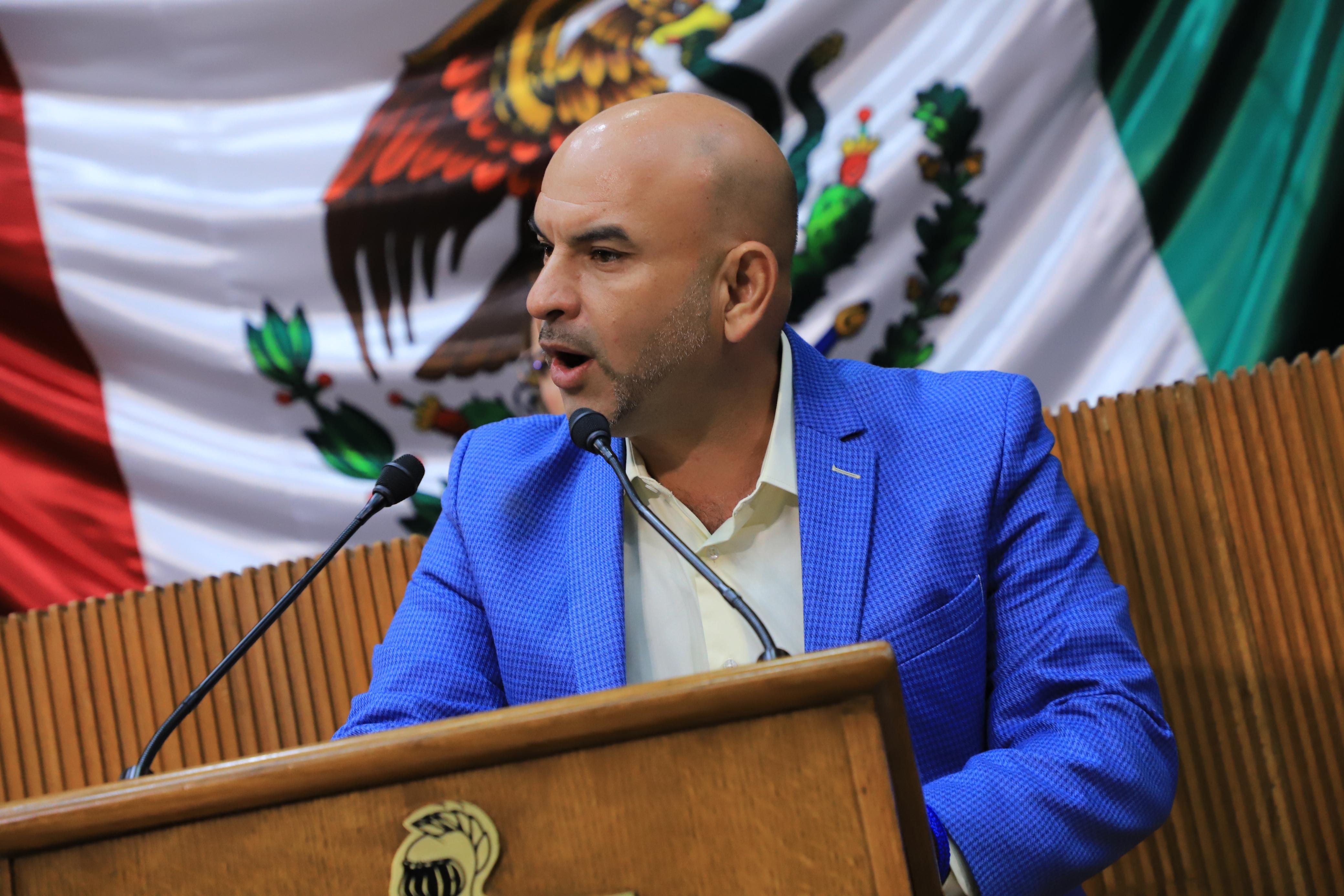 PROPONE JOSE LUIS SANTOS ESTABLECIMIENTO DE RESPONSABILIDAD LEGAL EN ACCIDENTES DE TRANSPORTE PRIVADO DE PERSONAL