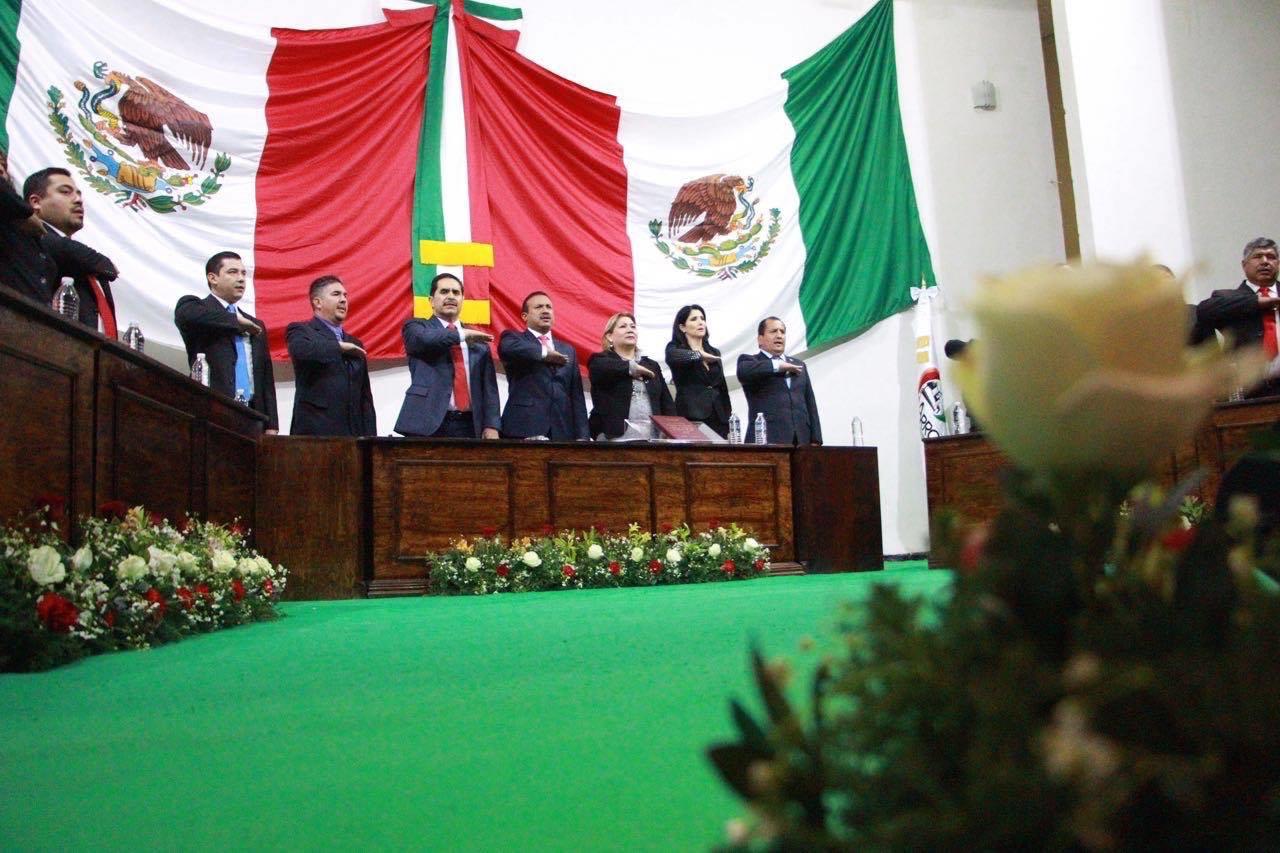 CELEBRAN CIEN AÑOS DE CONSTITUCIÓN EN DOCTOR ARROYO