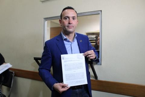 DENUNCIAN ANTE CONTRALORÍA DEL CONGRESO PAGO A DESPACHO