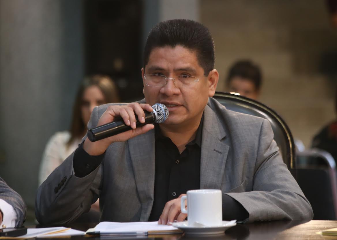 Hacen alcancía con incremento en tarifas camioneras.- Acción Nacional