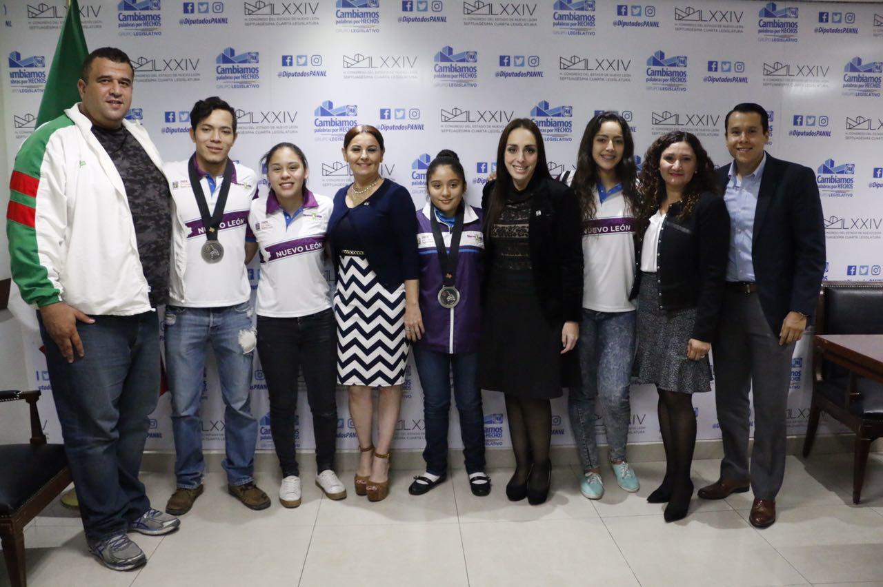 PIDE PAN MÁS ATENCIÓN AL DEPORTE ADAPTADO; CONGRESO RESPALDA