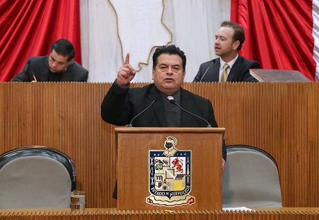 Exige Acción Nacional destitución de titular de educación; Congreso lo avala