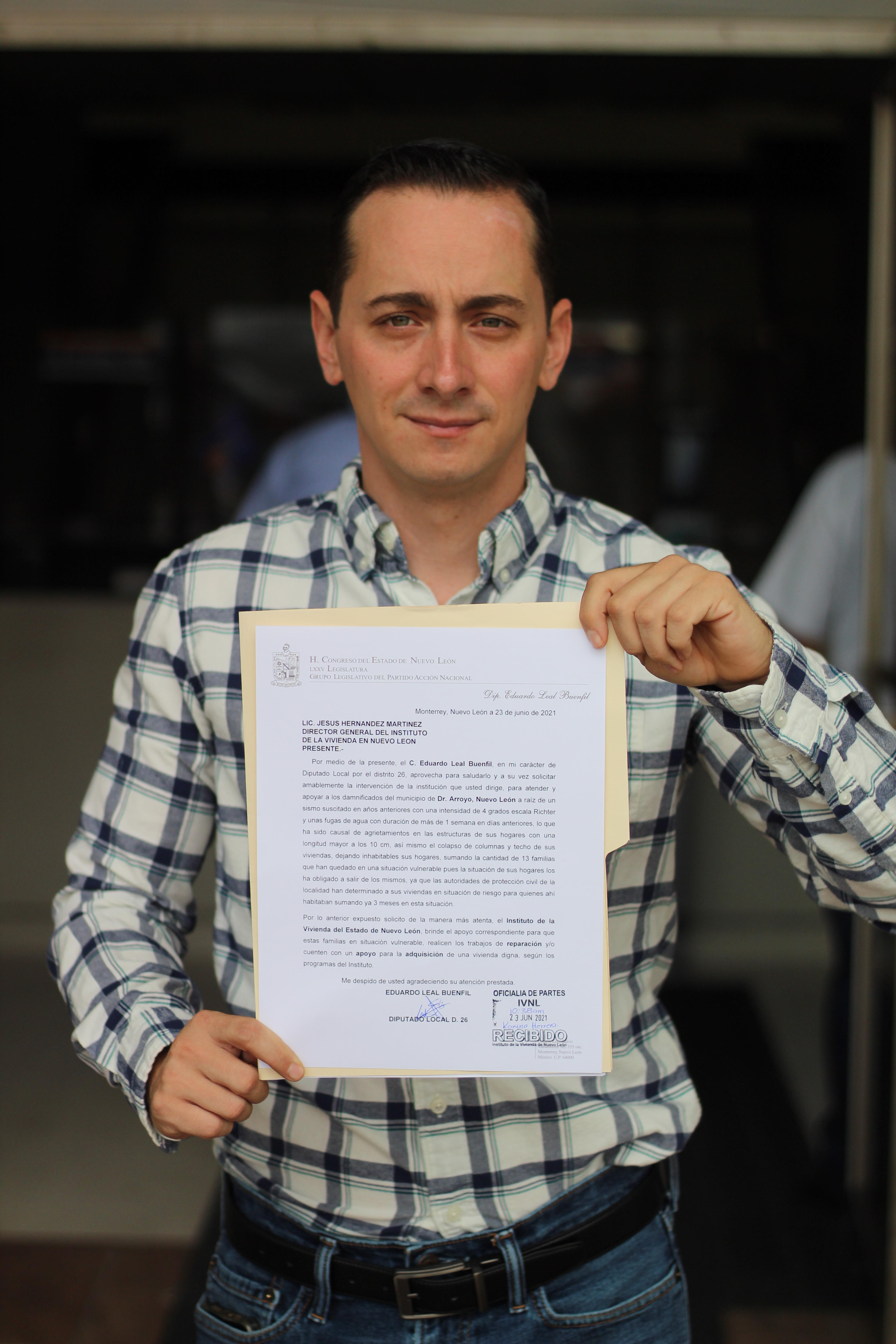 SOLICITA EDUARDO LEAL APOYO PARA FAMILIAS AFECTADAS POR SISMO  EN DOCTOR ARROYO 