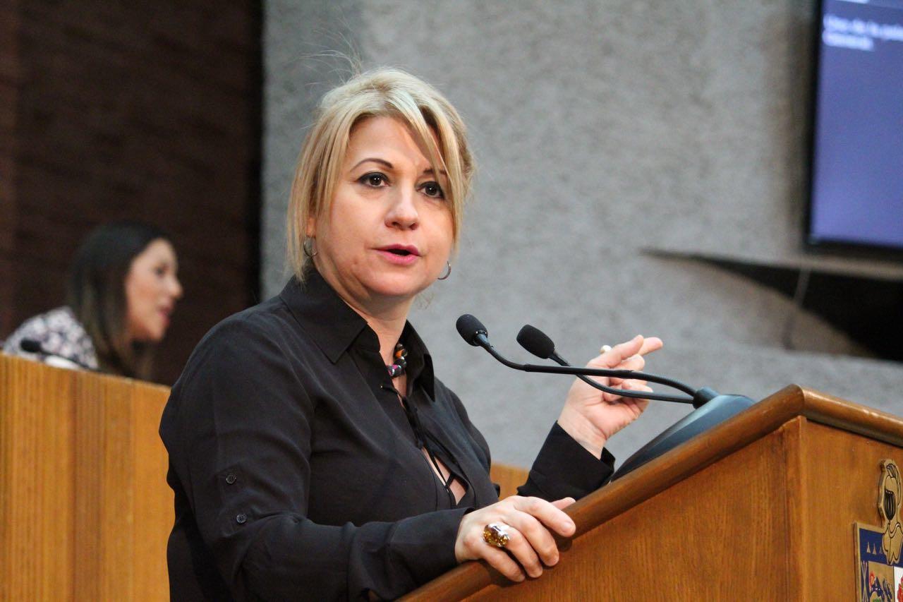 EXIGEN REPARAR AUTOPISTA AL AEROPUERTO