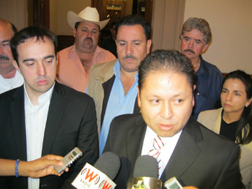 PROMETEN A ALCALDES PANISTAS LIBERACIÓN DE FONDOS