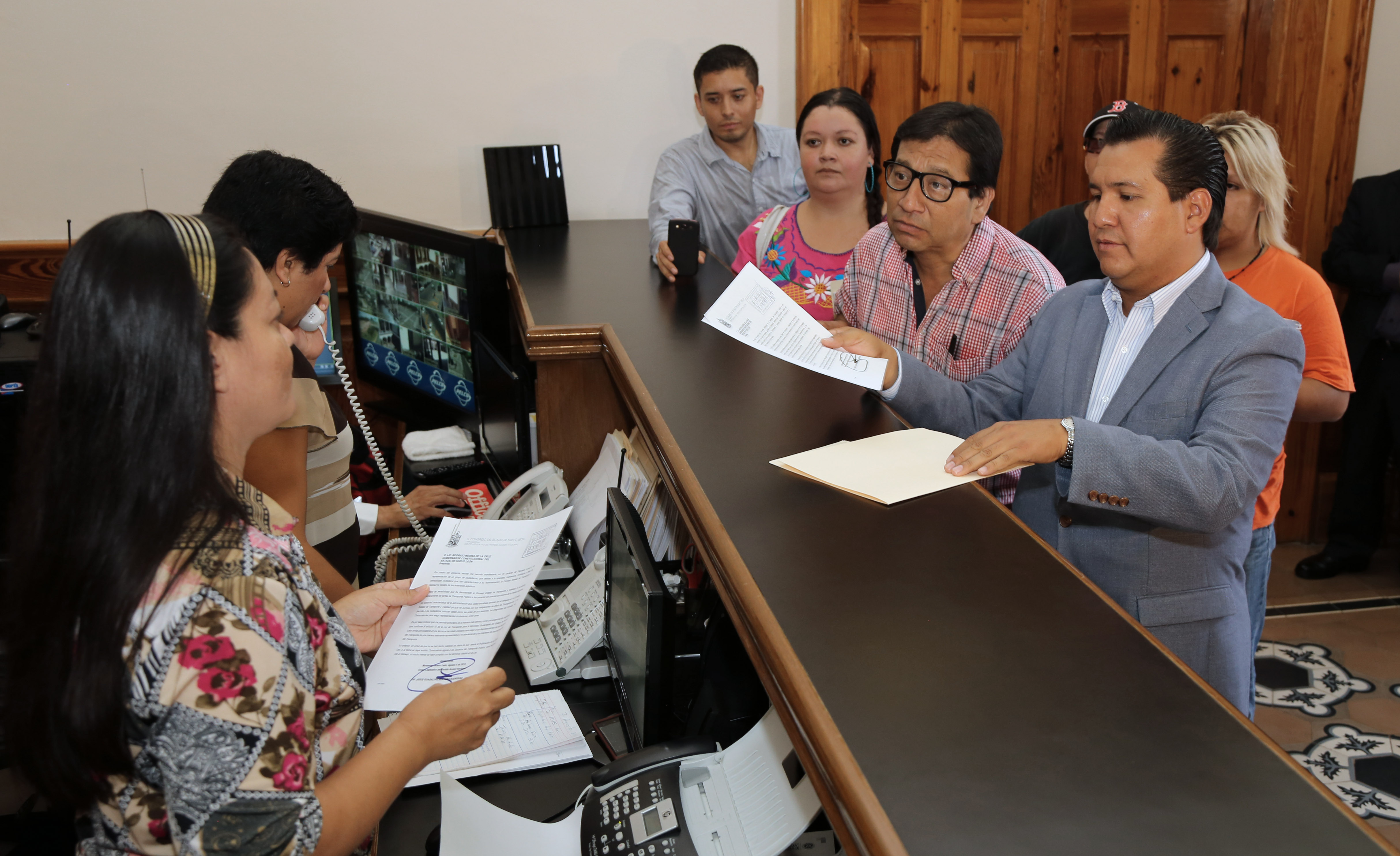  Deben usuarios del transporte estar representados en el CET: Hurtado