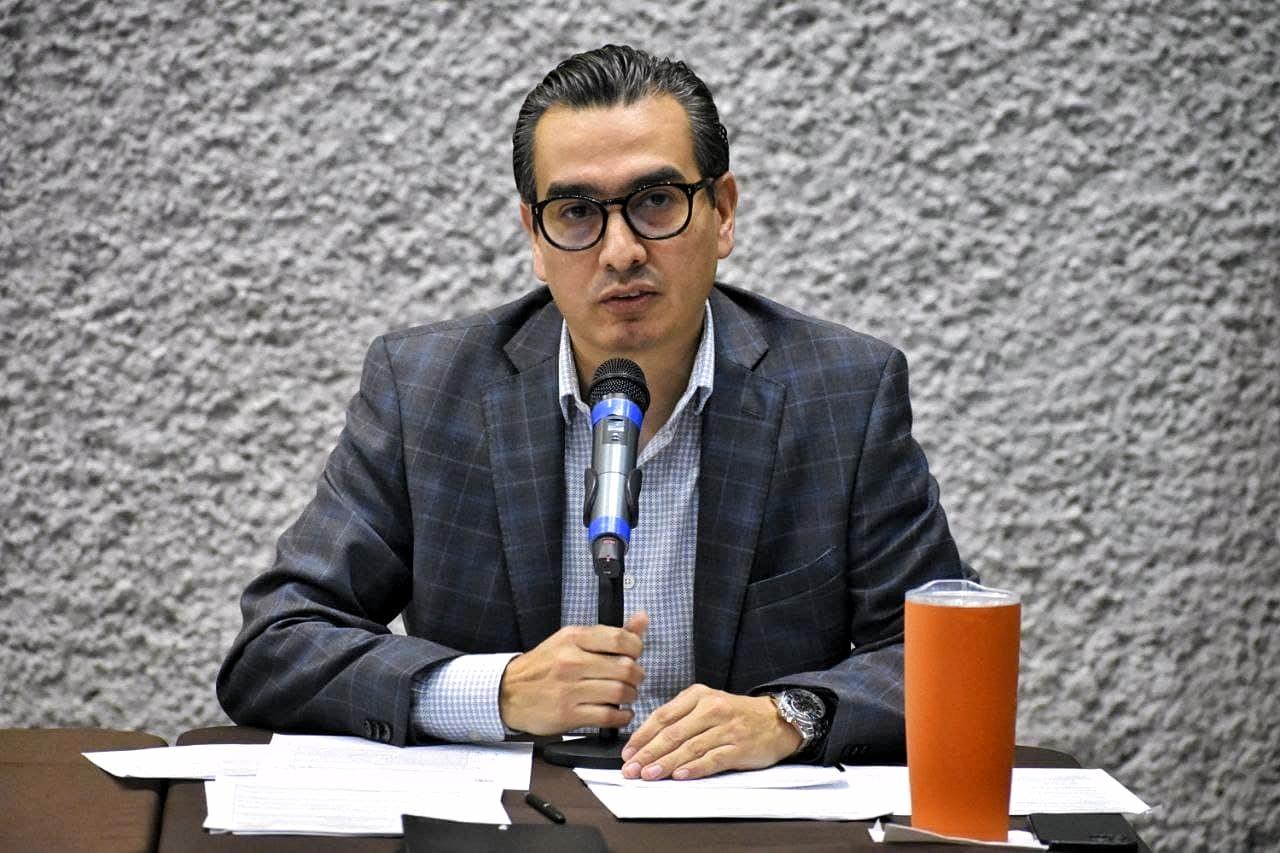 Gaona solicita certeza laboral y salarial para recién egresados