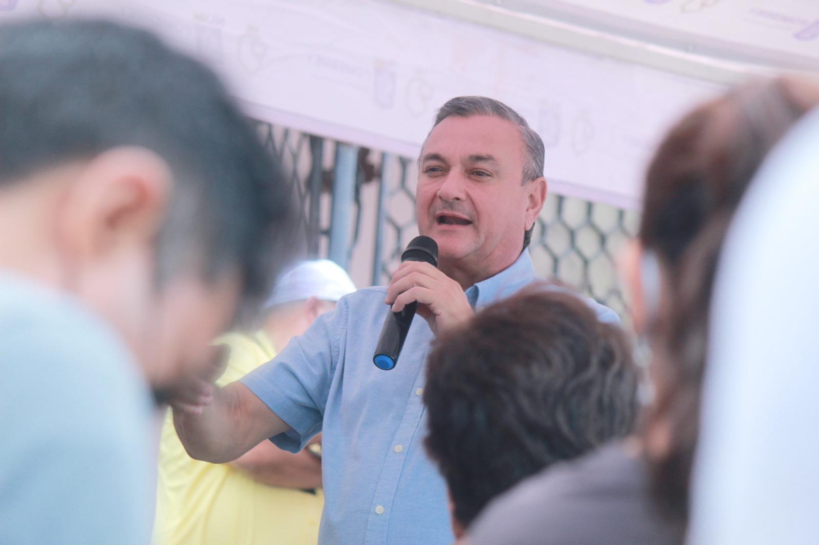 Héctor García fomenta talleres de equidad de género en planteles educativos