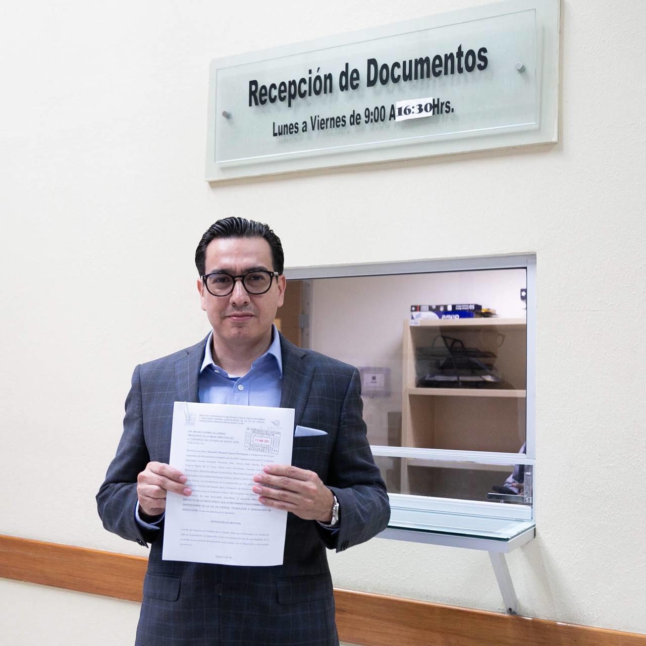 Incentiva Gaona investigación científica para atender demanda laboral de Tesla