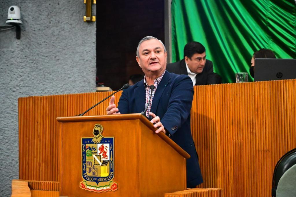 Exige Héctor García nuevamente a SCT, reparar socavón en Morones Prieto