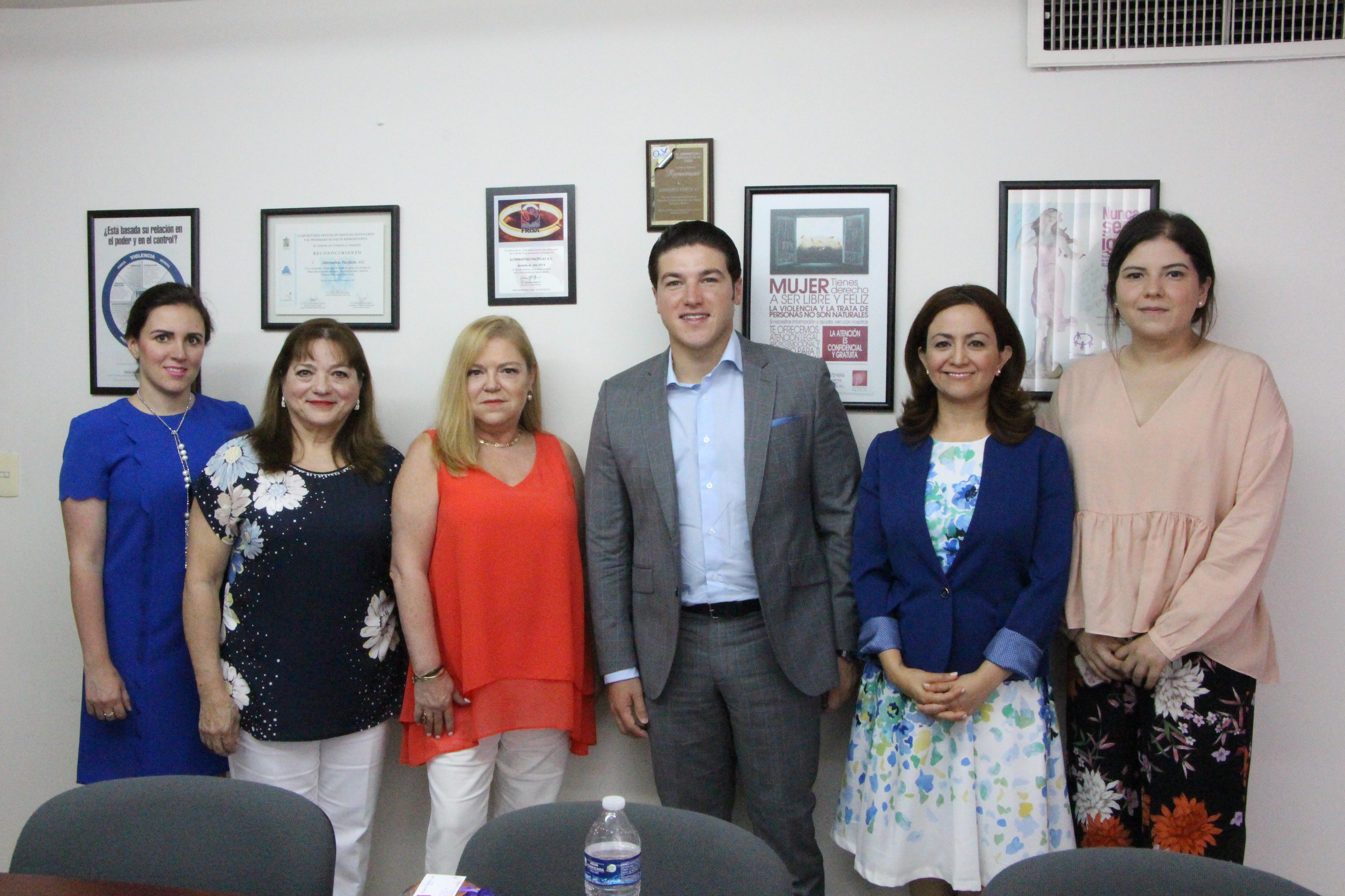 ENTREGAN DIPUTADOS DE MOVIMIENTO CIUDADANO DONATIVO A LA ASOCIACIÓN ALTERNATIVAS PACÍFICAS