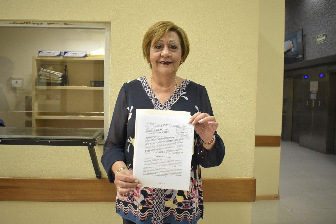 Diputada Guadalupe Guidi pide considerar como violencia familiar el prohibir la educación de mujeres y niñas