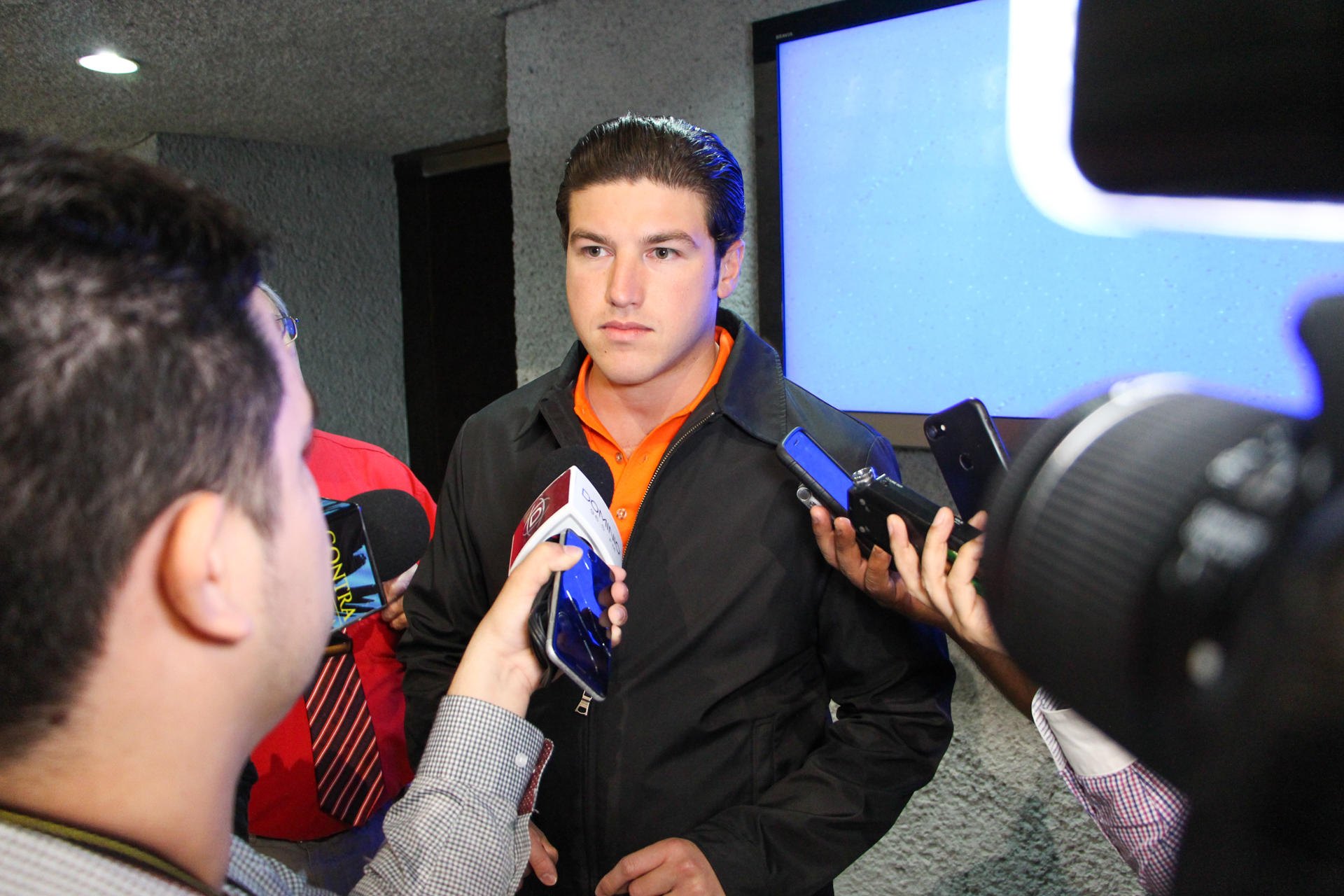 RECHAZA SAMUEL GARCÍA POSIBLE AUMENTO DEL METRO