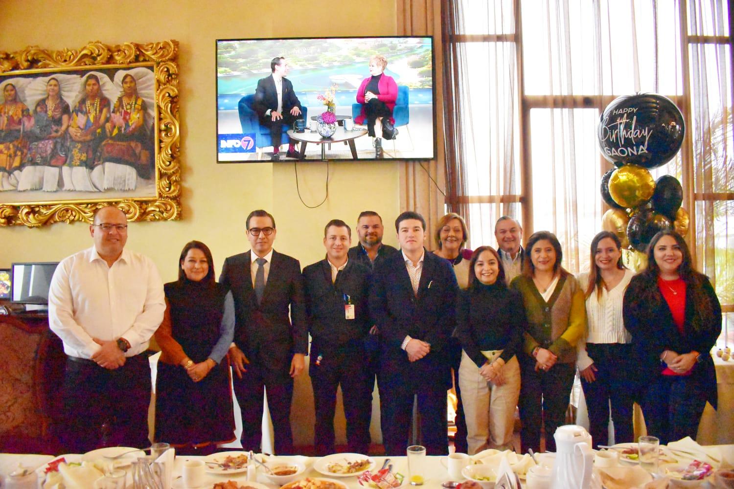 Se reúne MC por festejo de Gaona