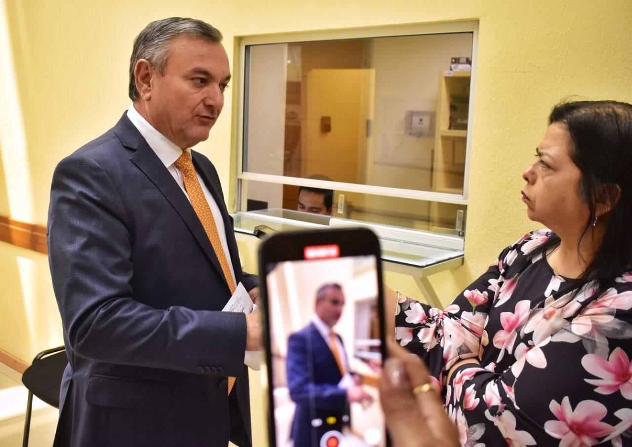 Propone Héctor García proteger a alumnos de nivel básico de ola extrema de calor