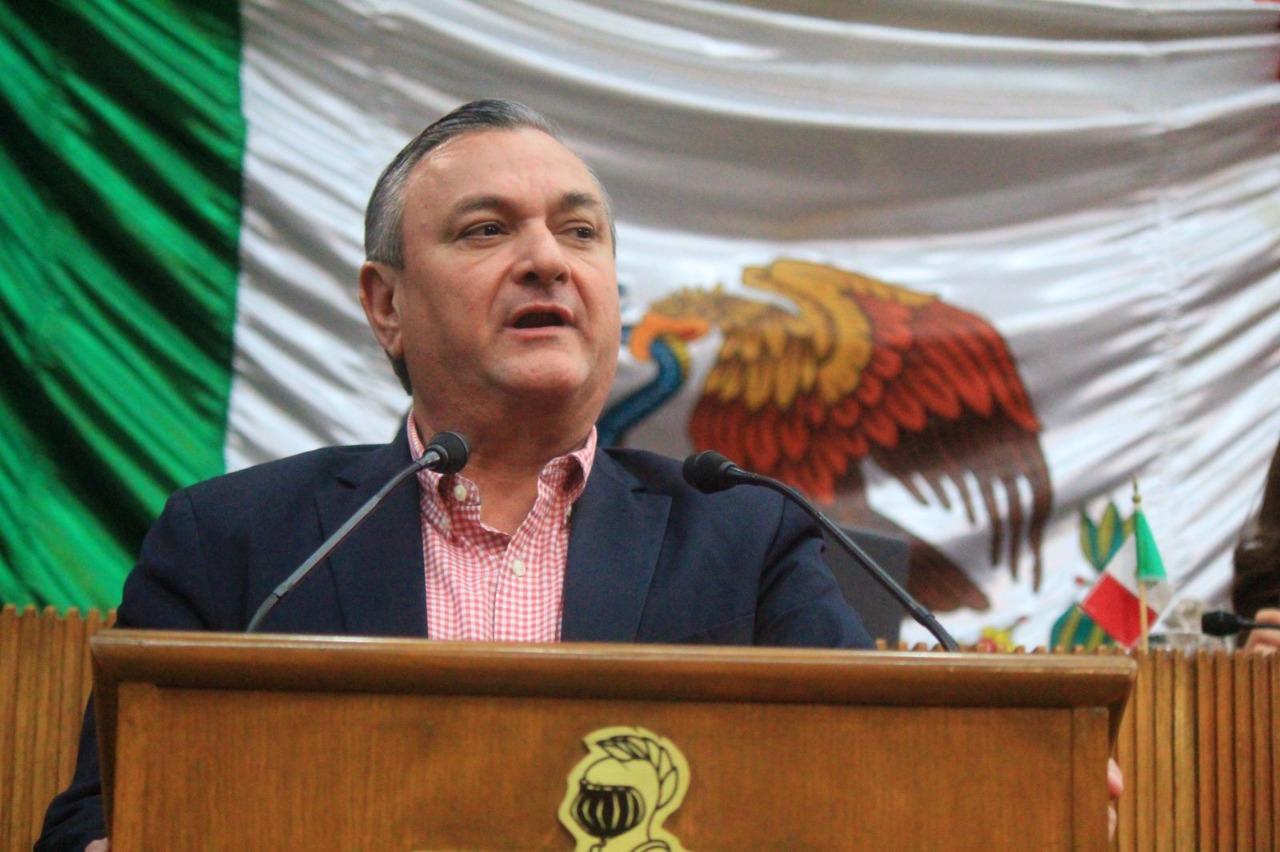Busca Héctor García mejorar la atención médica en Nuevo León