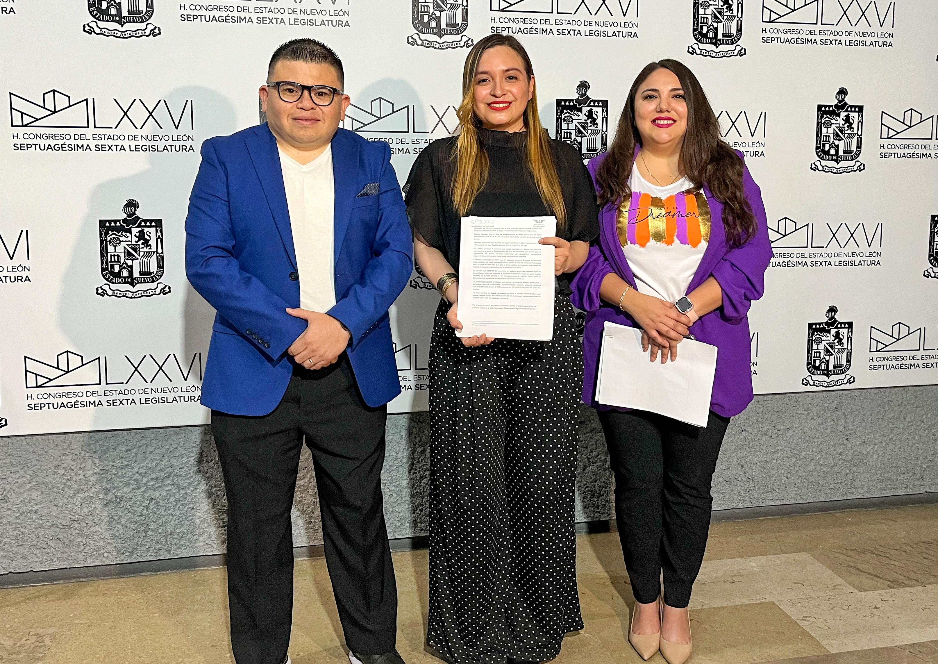 Tabita Ortiz fomenta el uso de desfibriladores automáticos