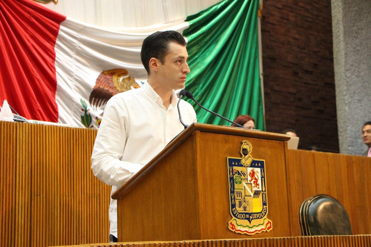 Paternidad y adopción en El Honorable Congreso del Estado de Nuevo León