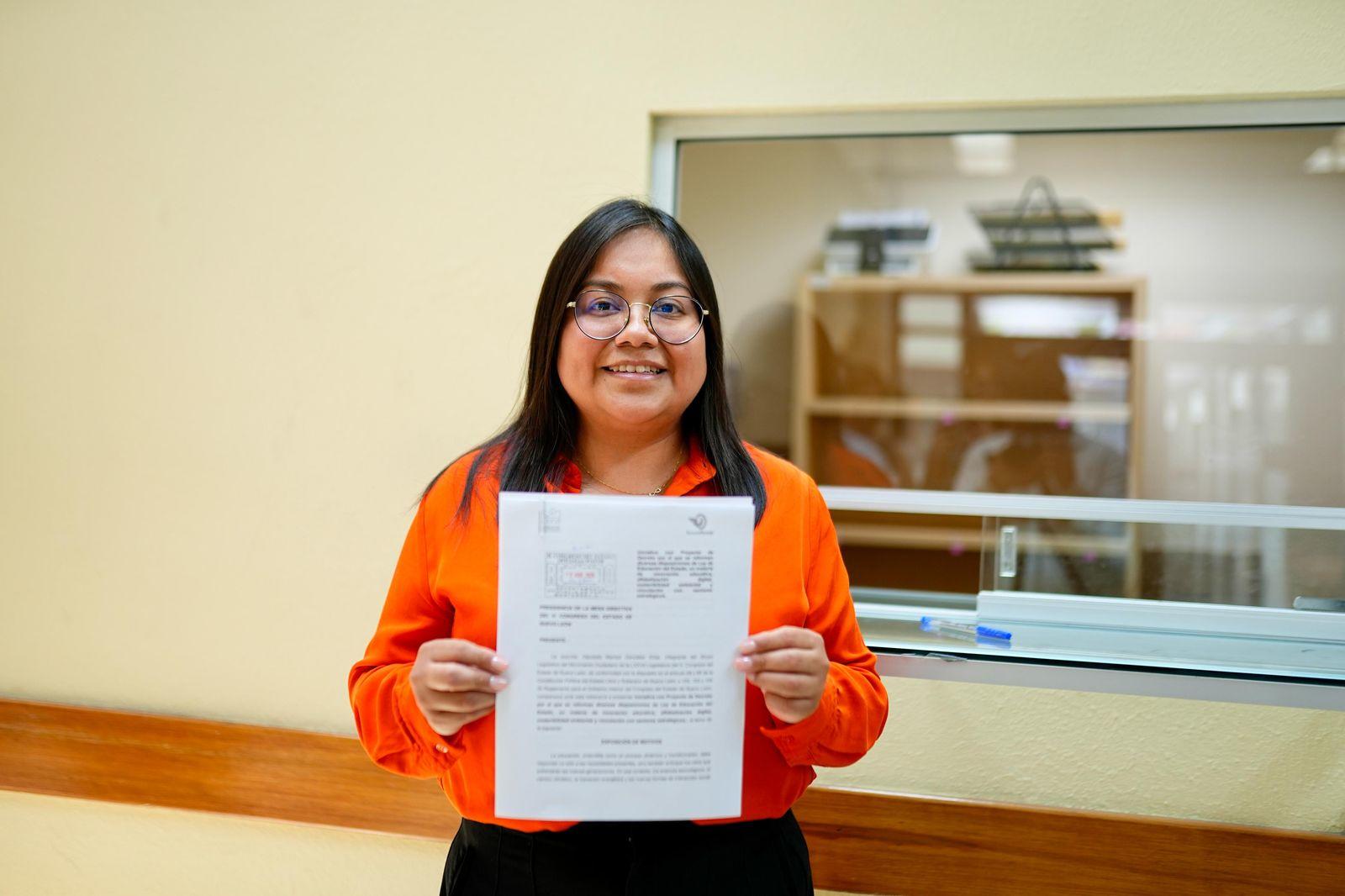 Presentan iniciativa para reformar la Ley de Educación e incorporar la electromovilidad y la innovación tecnológica en las aulas de Nuevo León