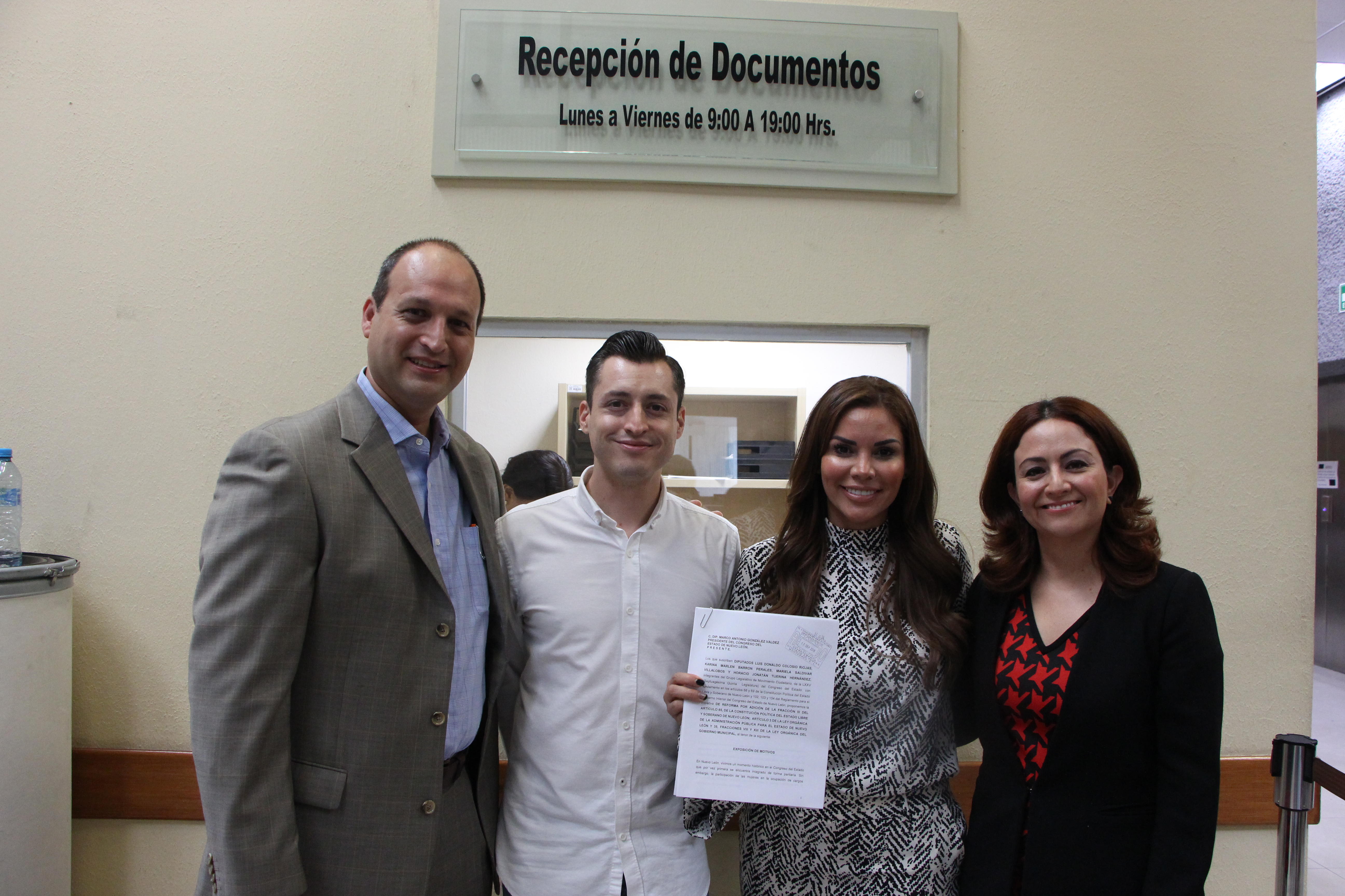 PRESENTAN PARTICIPACIÓN DE LAS MUJERES EN CARGOS POLÍTICOS POR IGUALDAD DE GÉNERO