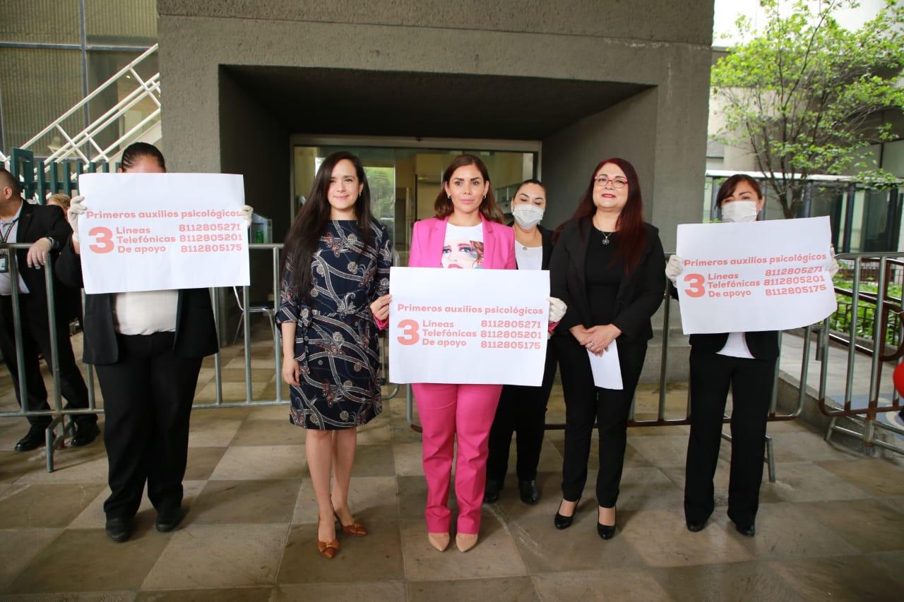 Presenta Karina Barrón 