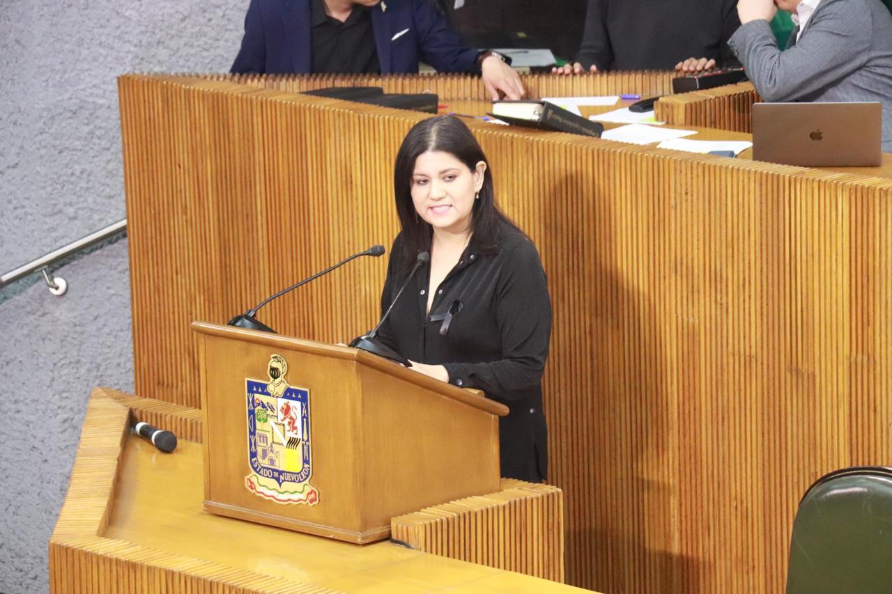 Paola Linares busca apoyo para familias de policías caídos en el cumplimiento de su deber