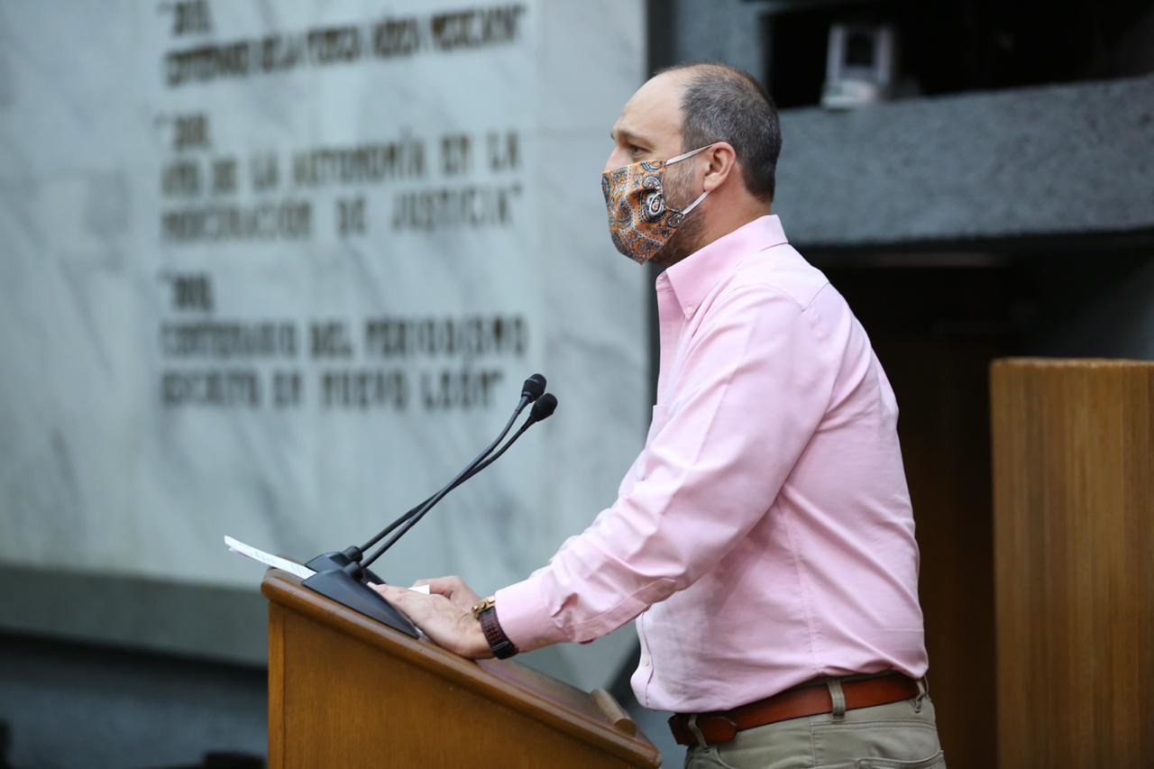 SUBEN A TRIBUNA EXIGENCIA CIUDADANA 