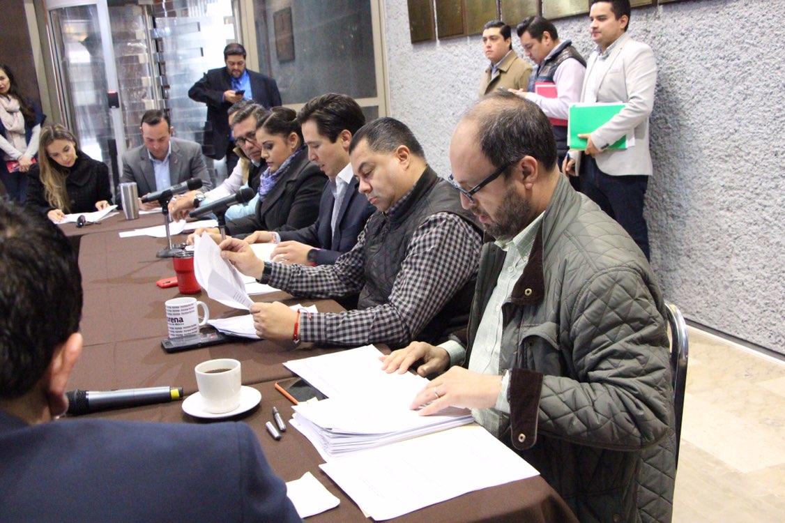 Exhibe Horacio Tijerina de MC falta de documentos en dictámenes circulados por la Comisión Segunda de Hacienda 