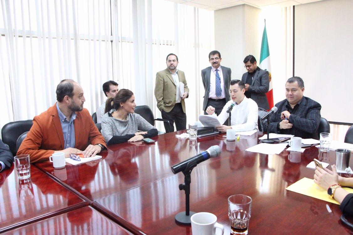 Apoya MC regularización de autos 