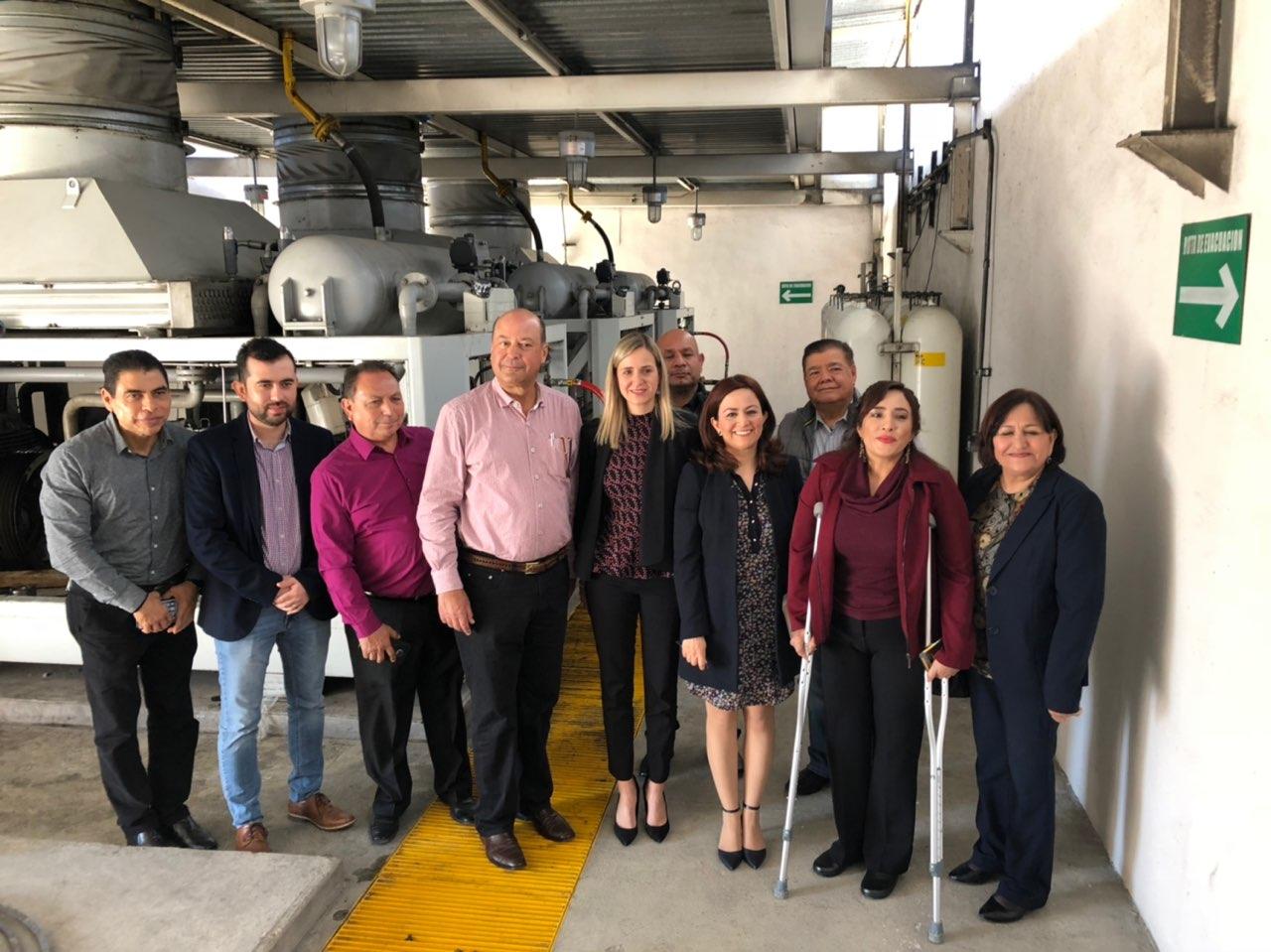  Charlan diputados y transportistas sobre la industria en el estado