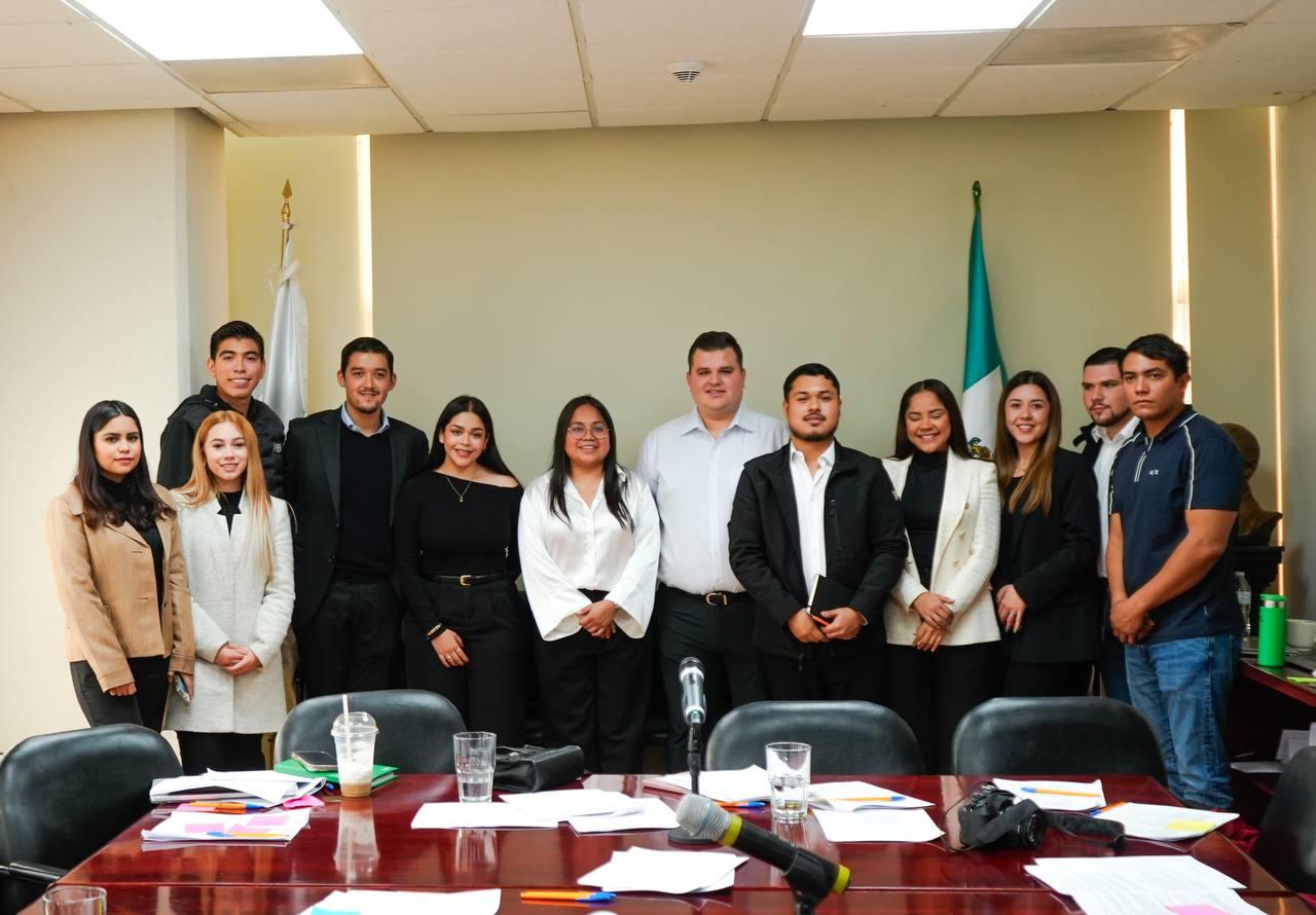 Se lleva a cabo mesa de trabajo en el Congreso de Nuevo León para mejorar la legislación en materia de juventud