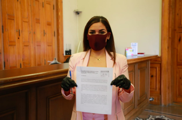 Solicita Karina Barrón líneas directas y acciones  contra delitos contra la mujer