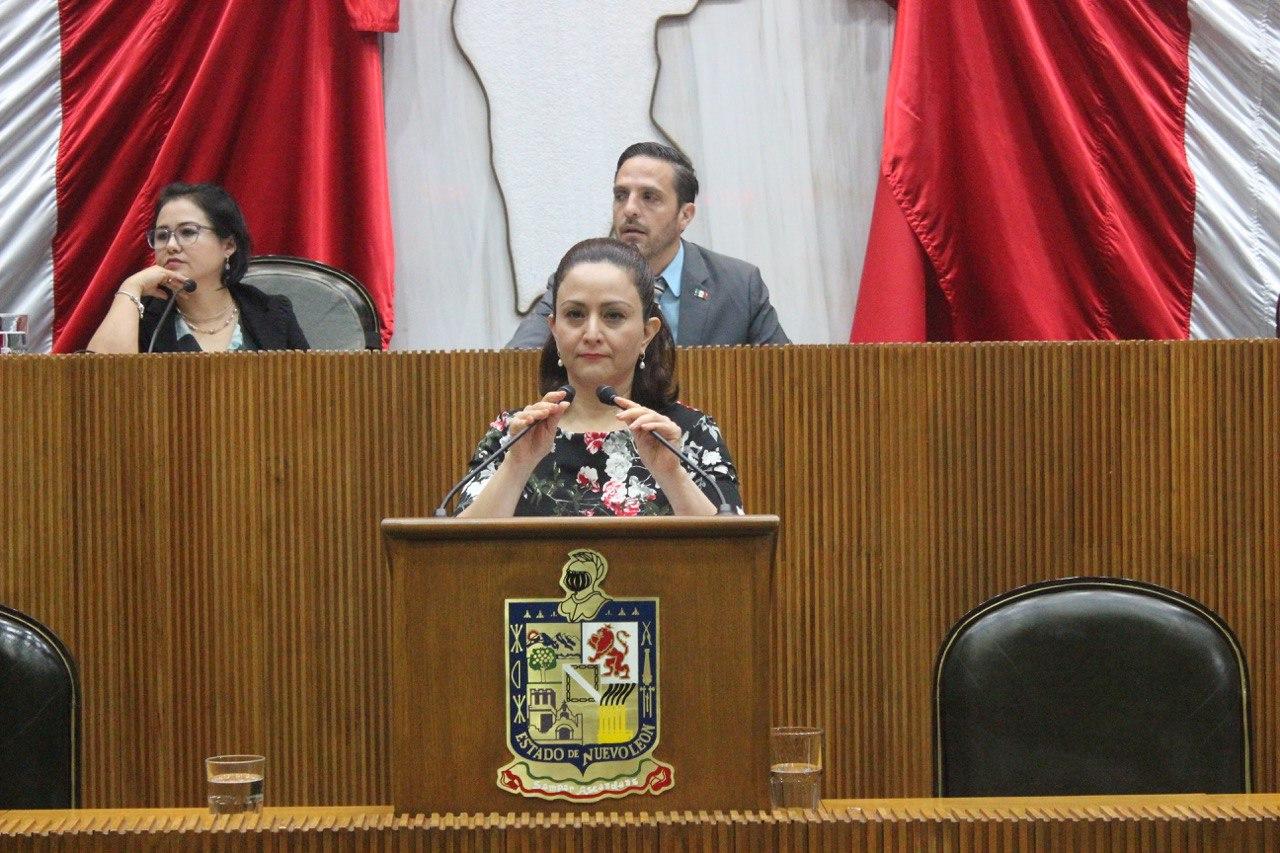 Avalan contratos irregulares de luminarias a municipios