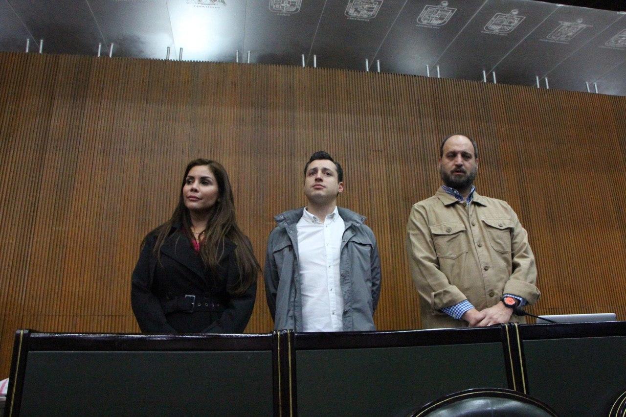 Honran memoria de estudiantes del TEC con minuto de silencio