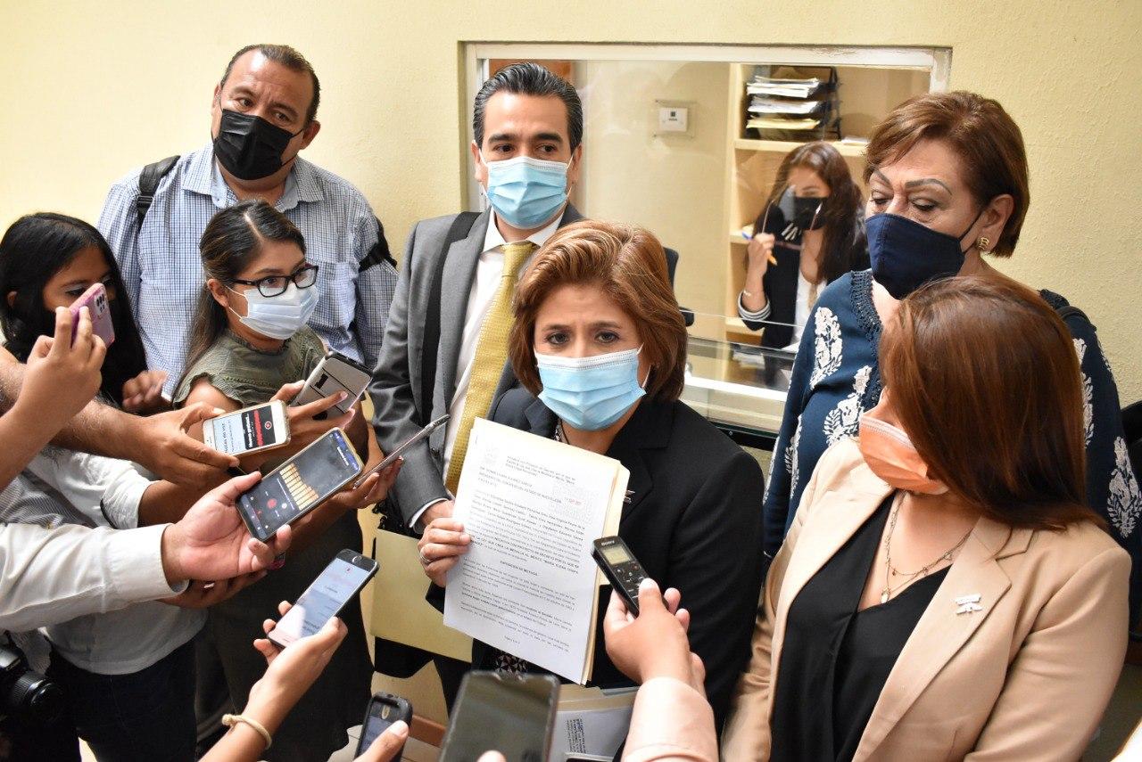 Proponen medalla en honor al legado de María Elena Chapa