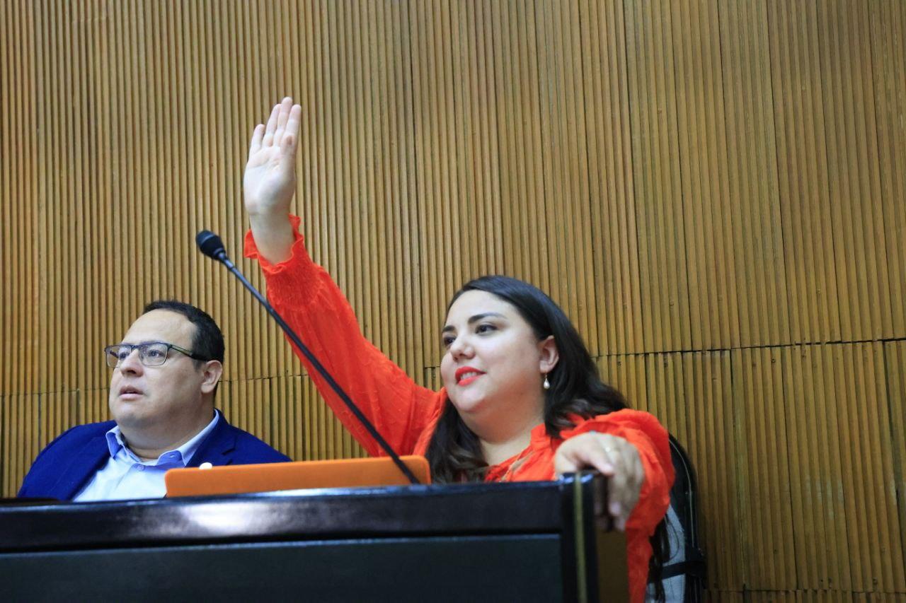 MC llama a respetar la legalidad y la pluralidad en el Congreso