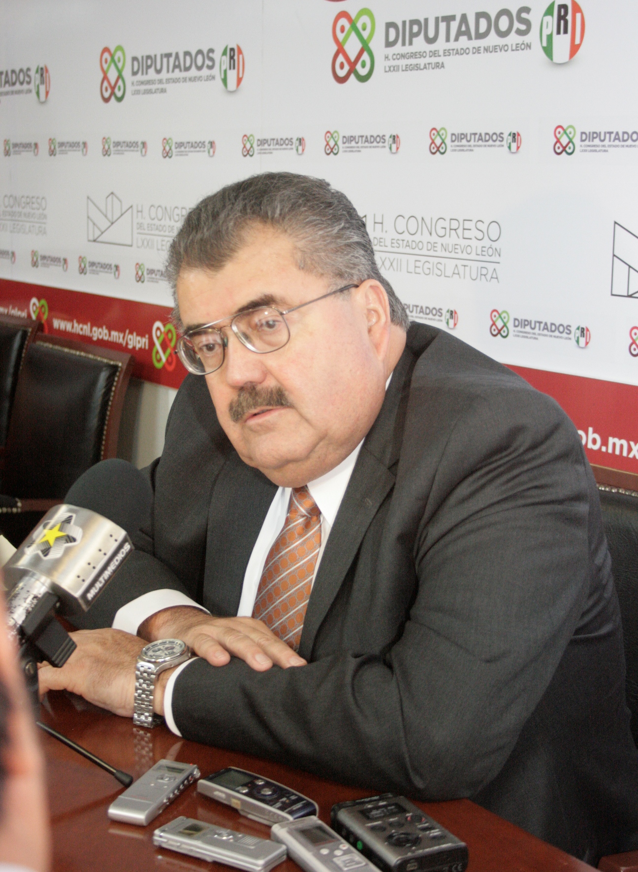 RECONOCE RAYMUNDO FLORES LIDERAZGO DE APODACA EN EMPLEO