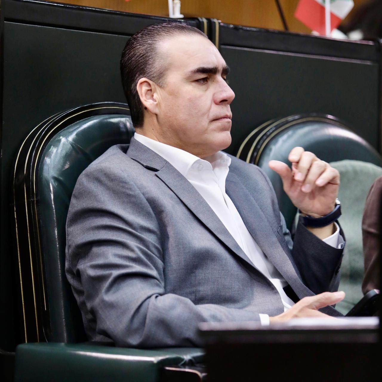 PLANTEA HERIBERTO TREVIÑO CURSOS OBLIGATORIOS PARA COMBATIR PELEAS ESTUDIANTILES Y VIOLENCIA ESCOLAR 